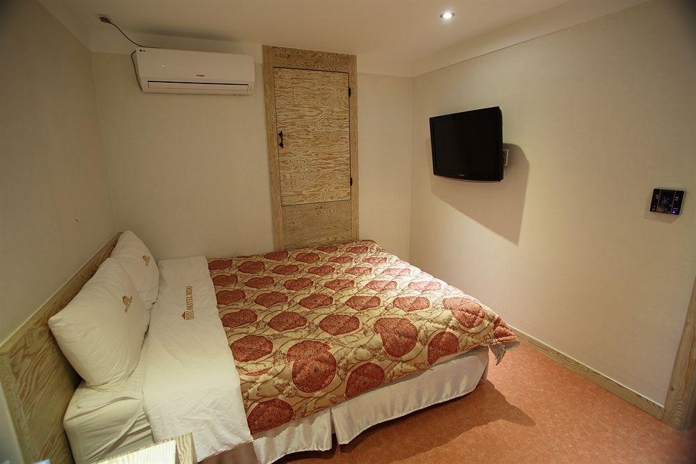 Hotel Mido Myeongdong 2*